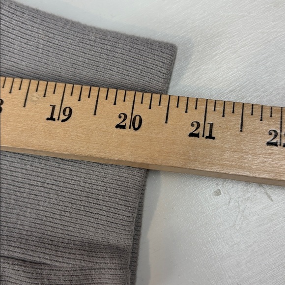 Abercrombie & Fitch Gray Sweatshirt - Picture 6 of 8